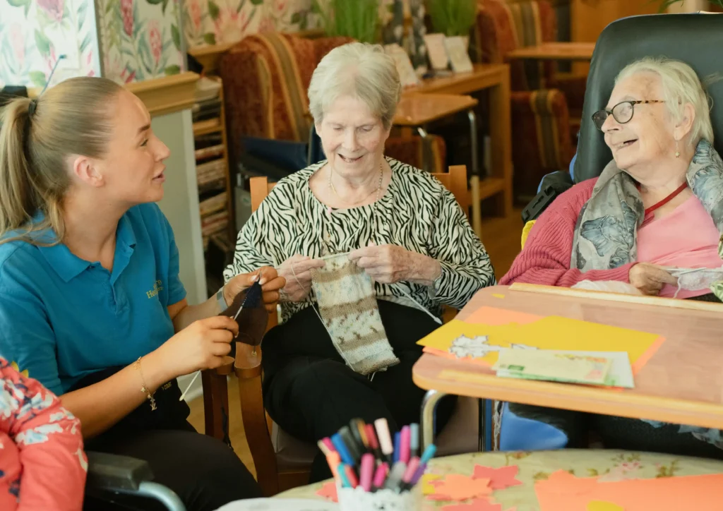 family members coordinating a care schedule to reduce in-home care costs
